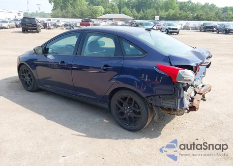 2016 Ford Focus Se z USA, uszkodzony, nr VIN 1FADP3F25GL237153